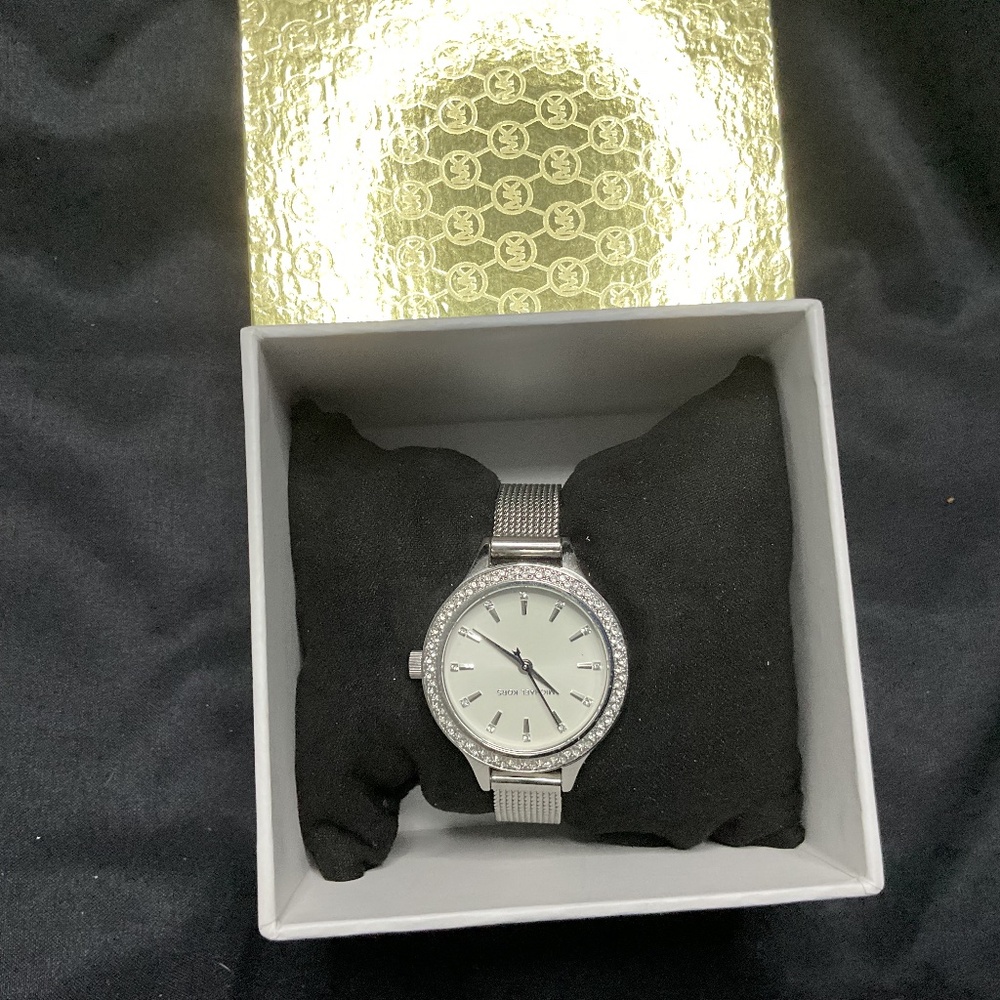 NWOT MICHAEL KORS WATCH